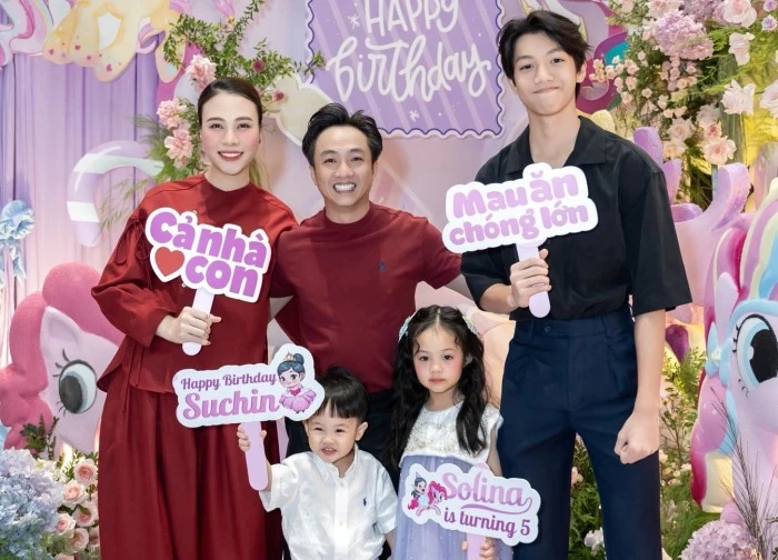 Subeo lớn vọt đáng kinh ngạc trong khung hình cùng Cường Đô La, chiều cao thực sự ở tuổi 15 là bao nhiêu?