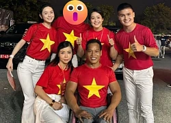 Vợ Quang Hải dự concert "Tổ Quốc trong tim", lộ thái độ chạm mặt 'oan gia'?