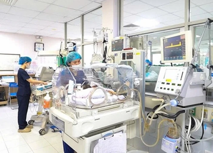 Bệnh viện Nhi Trung ương: Sản phụ mất con vì chọn ngày giờ đẹp để sinh mổ