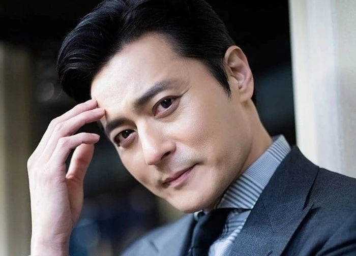Chấn động showbiz Hàn: Jang Dong Gun và bạn thân bị rò rỉ 700 tin nhắn mua dâm, mở tiệc thác loạn