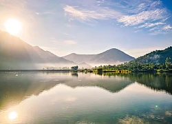 Bình minh trên hồ Lê Trì ở An Giang