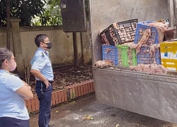 Phát hiện xe chở hơn 2 tấn mỡ và da bò bốc mùi chuẩn bị tiêu thụ ở Hà Nội