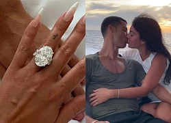 Ronaldo vừa cầu hôn Georgina bằng nhẫn kim cương gần 130 tỷ lại gây choáng khi tặng nàng siêu xe, đồng hồ xa xỉ