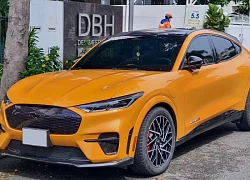 SUV điện Ford Mustang Mach-E GT hàng hiếm được đại gia Việt tậu về giá 5 tỷ