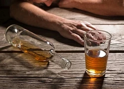 Uống loại rượu quen thuộc, 13 người tử vong, 21 người mù mắt
