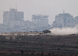 Israel tấn công Houthi, chuẩn bị sơ tán ở Gaza