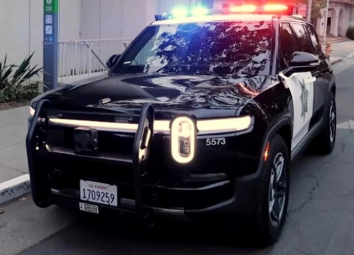 Xe điện tuần tra đầu tiên của Rivian sẵn sàng truy đuổi tội phạm