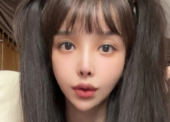 "Mỹ nhân chuyển giới số 1 showbiz" rơi vào bi kịch: Bị bố đẻ ruồng rẫy, chồng bỏ rơi, cơ thể rệu rã như bà lão 80 vì di chứng