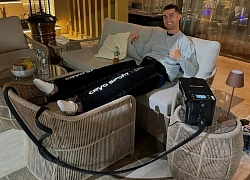 Ronaldo 40 tuổi vẫn đẹp trai cực phẩm, bác sĩ thẩm mỹ khui loạt bí mật "dao kéo" tốn kém bạc tỷ
