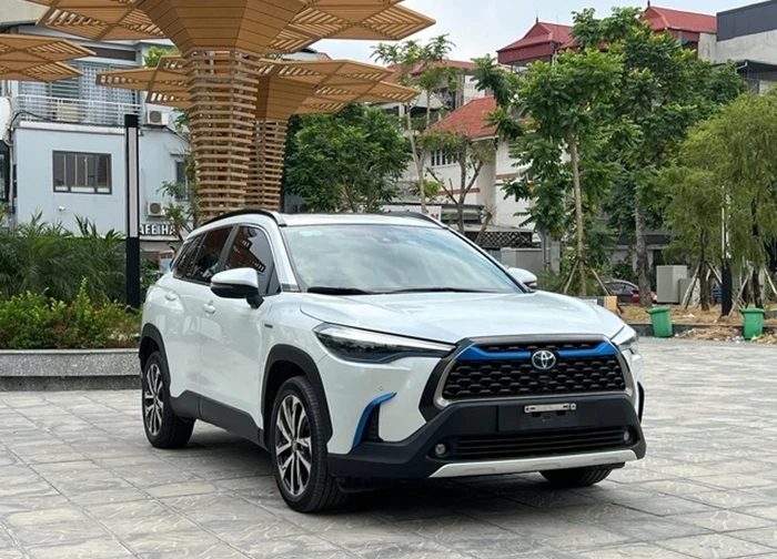 Toyota Corolla Cross hybrid sau 3 năm sử dụng giá gần 800 triệu đồng, có đáng mua?