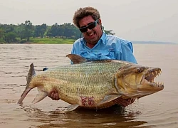 Cần thủ câu được con cá đáng sợ nặng 34kg trên sông