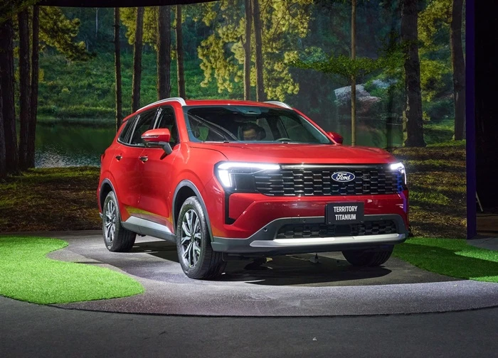 Ford Territory 2025 cải tiến thiết kế, giá từ 762 triệu đồng
