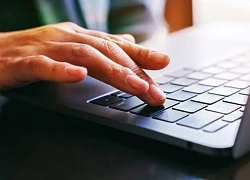 Giới chức Malaysia cảnh báo vụ bé gái 12 tuổi mua bán ảnh nhạy cảm trên mạng