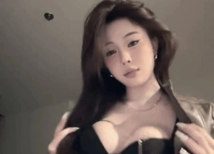Trend "lúc đóng lúc mở" đốt cháy TikTok lúc này: Clip của gái xinh đứng top 1 được xem đến 17,6 triệu lần!