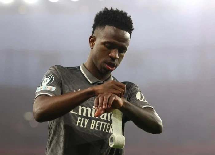 Vinicius và Real xảy ra xung đột
