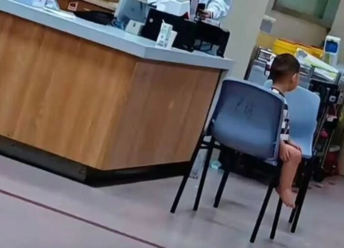 Người mẹ đột tử, bé trai 2 tuổi sống cùng thi thể người đã khuất nhiều ngày