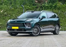 SUV dài hơn 5,1 mét, công suất 335 mã lực, nội thất tiện nghi, giá ngang Honda CR-V