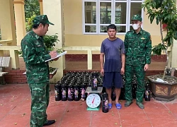 Bắt hai vụ vận chuyển hơn 300 bình khí cười qua biên giới Quảng Ninh