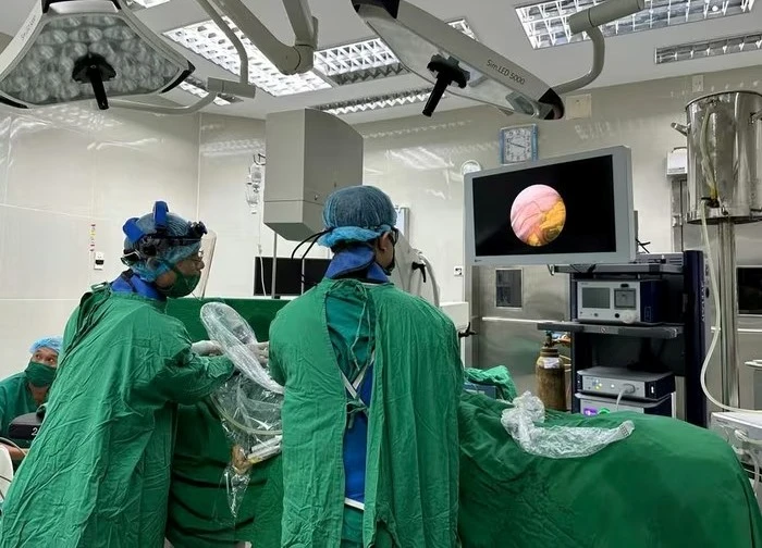 Bước tiến lớn trong điều trị sỏi mật
