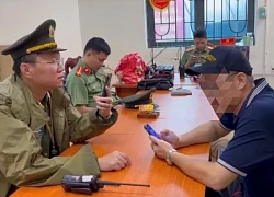 Công an Hà Nội dẹp tình trạng 'giữ chỗ' cho thuê ghế xem diễu binh