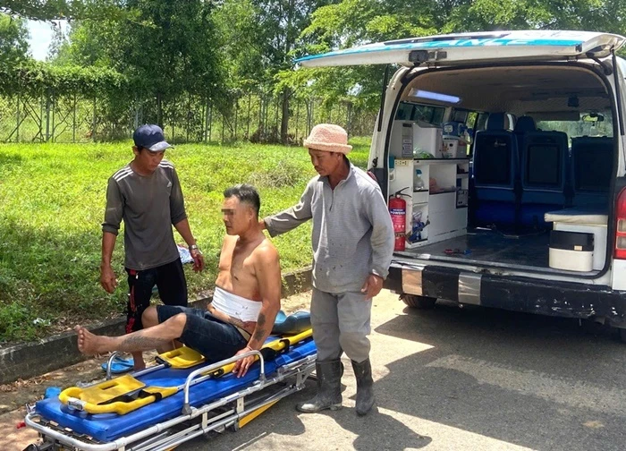 Người đàn ông bị tấn công, thủ phạm nói "đâm nhầm, xin lỗi"