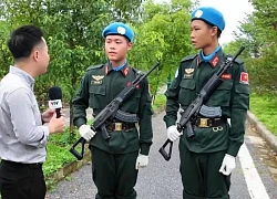 Hai chiến sĩ A80 gây sốt với màn "bắn" tiếng Anh hút 4 triệu lượt xem