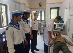 Ngư dân đột quỵ não trên vùng biển Trường Sa may mắn được cứu sống