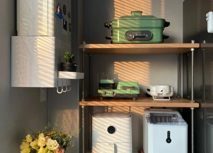 Người phụ nữ trung niên chia sẻ: 9 góc chưa đến 20cm giúp tôi dọn gọn gàng, tiết kiệm cả triệu tiền mua tủ kệ