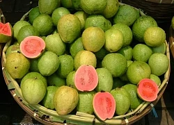Ổi giàu vitamin C hơn cam, nhưng không phải ai cũng nên ăn