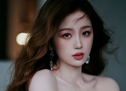 Sóng gió thử thách "ngọc nữ ngậm thìa vàng" Ngu Thư Hân