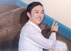 Thảm đỏ hot nhất hôm nay: Nghệ sĩ Hoài Linh lộ diện mạo khác lạ, 1 nhân vật đeo 100 cây vàng khiến ai cũng sốc