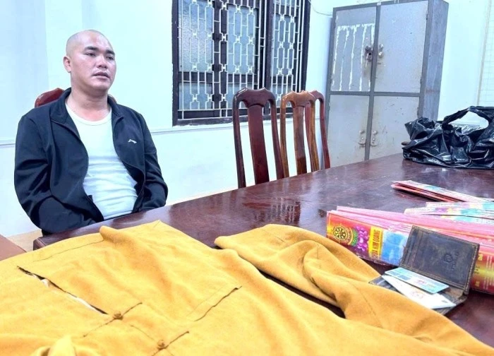 Chiếm đoạt tiền triệu với thủ đoạn dọa 'có vong nhi theo'