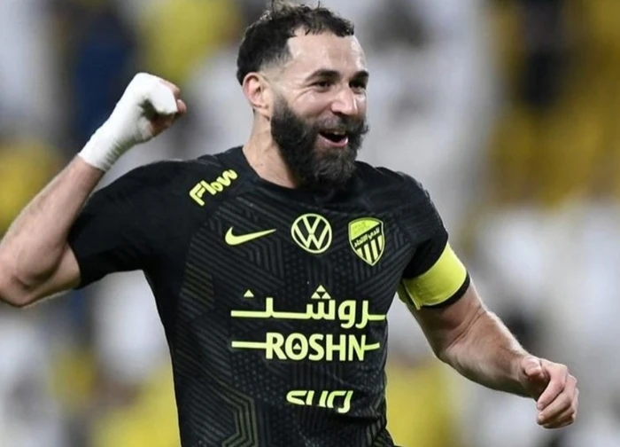 Cột mốc lịch sử của Benzema