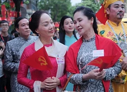 Dàn NSND diễu hành ở A80: Người là mẹ chồng dễ tính, người về hưu đắt show