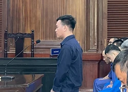 Hầu tòa vì "làm ăn" với 2 thương nhân không rõ lai lịch