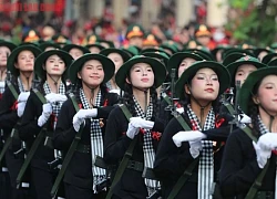 Khoảnh khắc các khối diễu binh, diễu hành "tỏa sáng" trong sự hân hoan của người dân