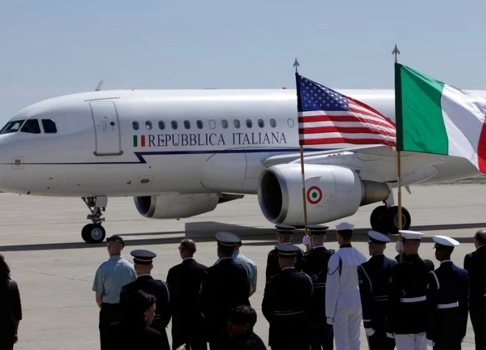 Lý do Italy muốn giữ bí mật các chuyến bay chính phủ