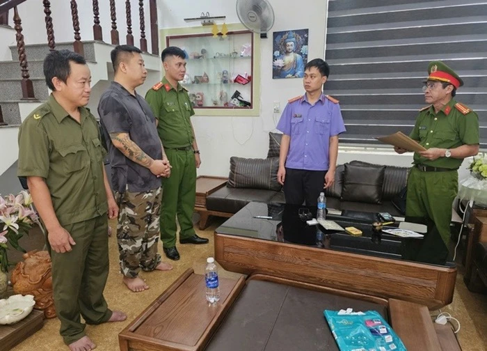 Bắt giữ nhóm cho vay với lãi suất "cắt cổ" 644%/năm, thu lợi bất chính hơn 10 tỉ đồng