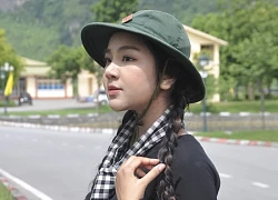 Út Thư - cô gái TP.HCM đi diễu binh 2/9 được bố mẹ in hình treo khắp quán cà phê: Profile đỉnh nóc phía sau