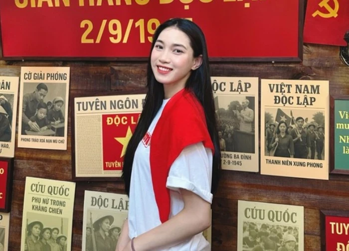 Visual sáng bừng hoà chung không khí yêu nước của hotgirl bóng chuyền Nguyễn Thị Phương