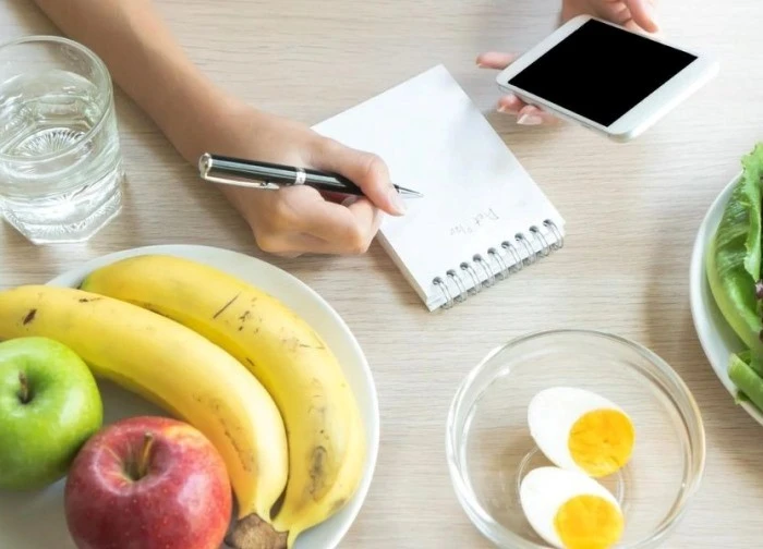 Xây dựng thực đơn 2.500 calo mỗi ngày: Ăn thế nào để khỏe mạnh, không lo tăng cân?
