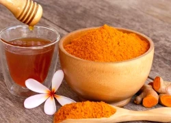 Cách uống tinh bột nghệ hỗ trợ chữa đau dạ dày hiệu quả