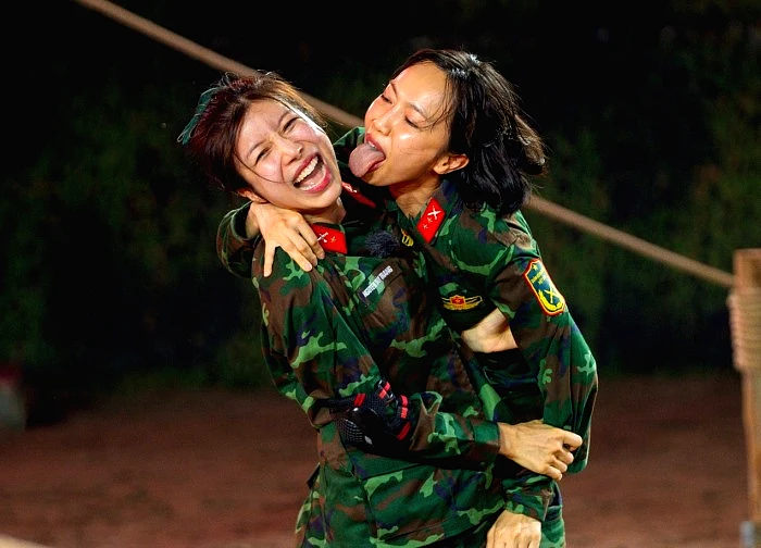 Diệu Nhi gây tranh cãi vì hành động giỡn quá đà trên sóng truyền hình