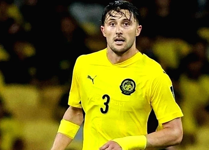 Facundo Garces xóa quốc kỳ Malaysia, trở lại dùng cờ Argentina