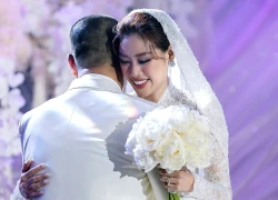 Hoa hậu Việt lấy chồng hơn 17 tuổi đã có con riêng, lộ thái độ thật ngay tại đám cưới
