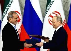 Iran và Nga ký thỏa thuận 25 tỷ USD xây dựng nhà máy điện hạt nhân
