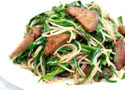 Loại lá mệnh danh là "rau của thận", đem xào với gan lẫn giá được món thơm ngon, cực bổ