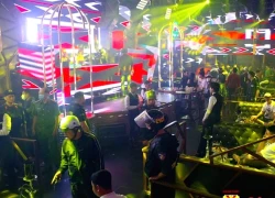 Nhân viên cùng khách "bay" tại quán bar lớn nhất Phú Quốc