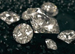 Phát hiện 2 viên kim cương chứa "điều không thể"