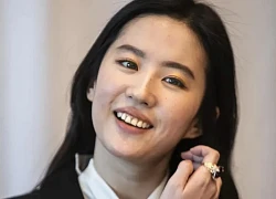 Bất ngờ trước mặt mộc của Lưu Diệc Phi